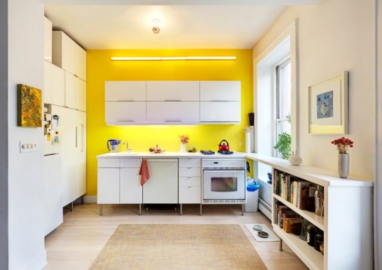 Idéer-litet-kök-gult-kök bakvägg-platsbesparande