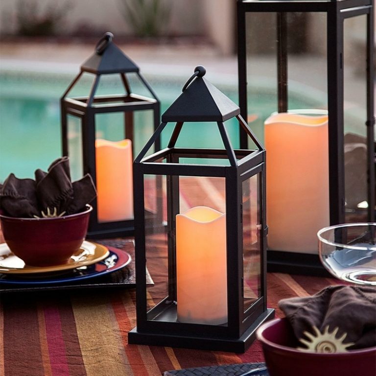 idéer för utomhuslampor bordsdekorationer ljus romantik bordsdukar