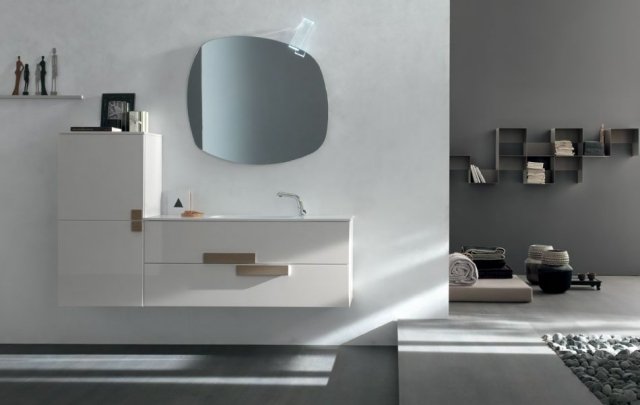 badrum-idéer-INSIDA-badrum-möbler-väggmonterade-handfat-vita trähandtag