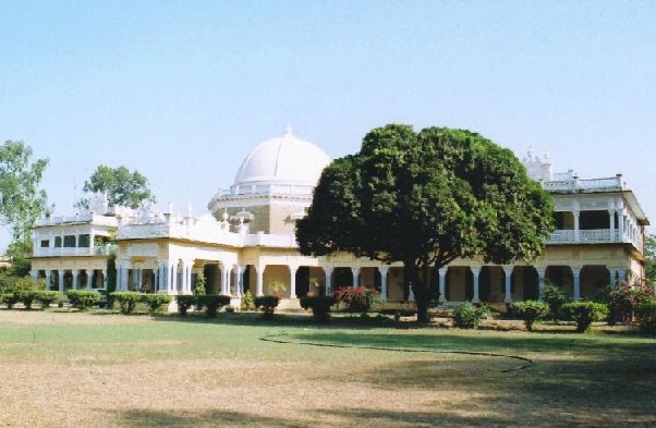 kawardha-palace_chhattisgarh-τουριστικά-μέρη