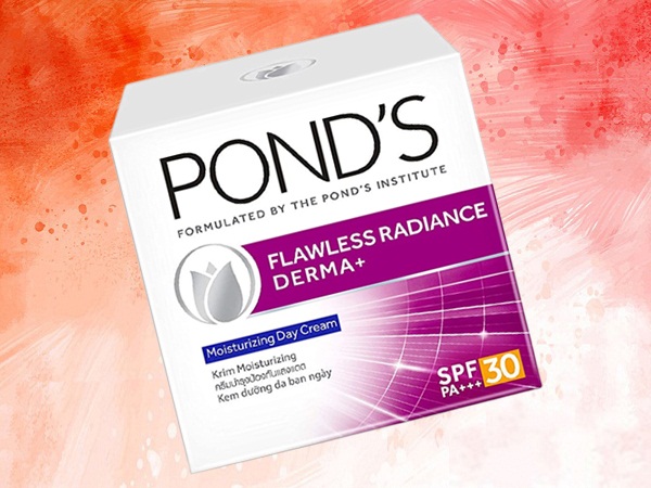 Pond's Flawless Radiance Derma+ SPF 30 PA +++ Kosteuttava päivävoide
