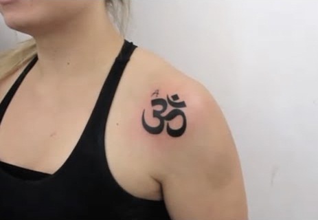 θρησκευτικά σχέδια τατουάζ