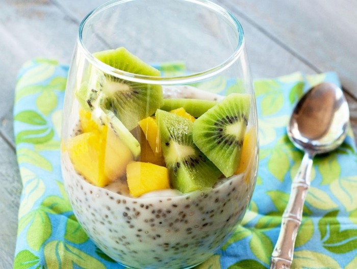 chia-frön-tropiska-frukter-hälsosam-frukost