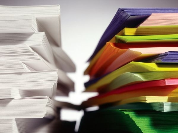 idéer för återvunnet papper för att inrätta ett miljövänligt hemmakontor