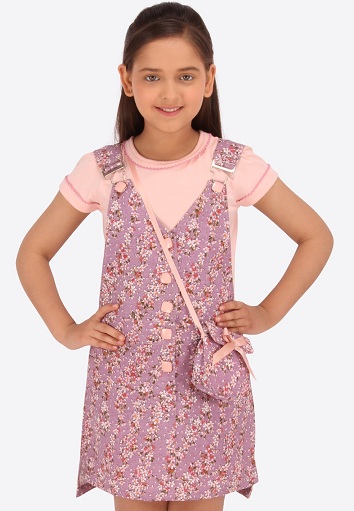 Pinafore -mekko 8 -vuotiaalle tytölle