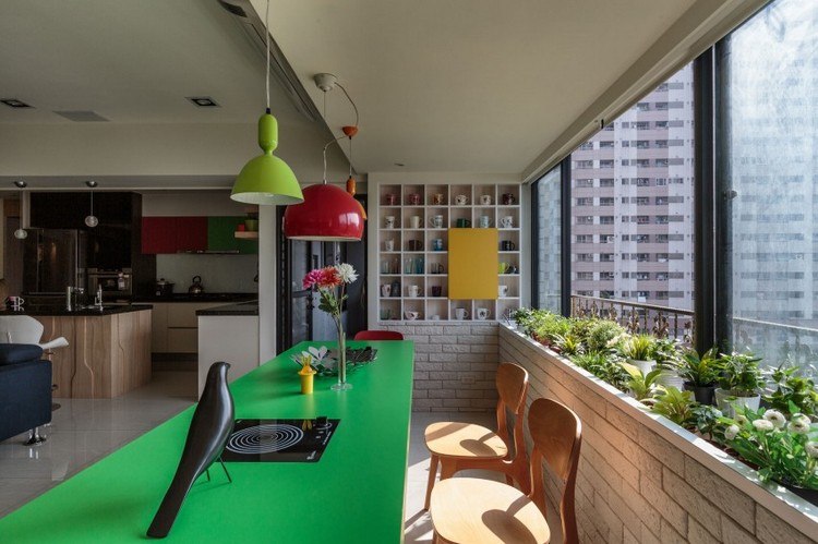moderna möbler-idéer-kök-kaffekoppar-dekoration-krukväxt-fönster