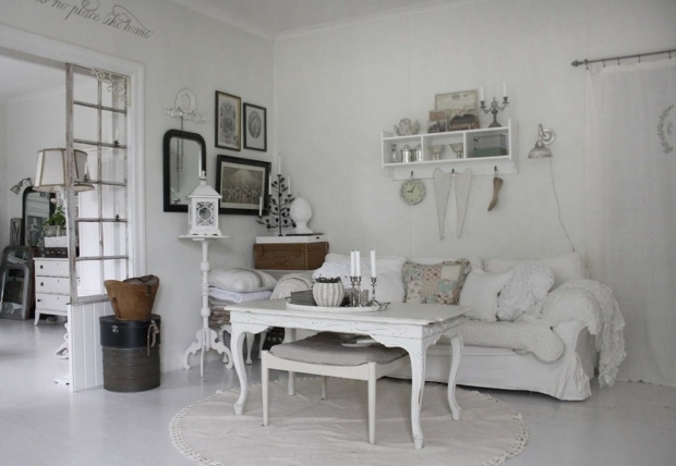 Vardagsrum ställa in gamla möbler ny vit färg bilder spegelvägg