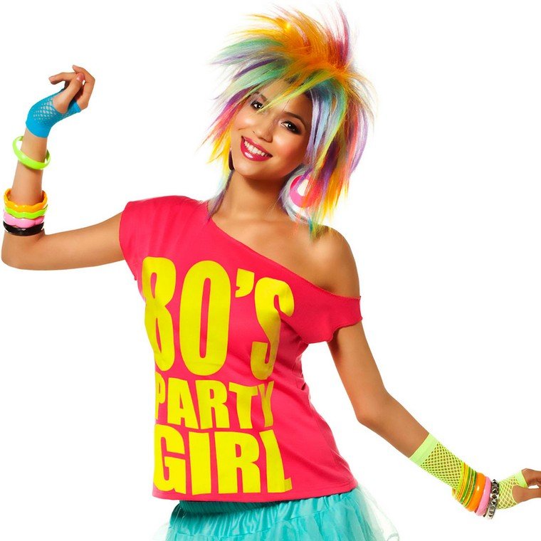 80-talstema outfit-peruk-t-shirt-tryck-neon-smycken