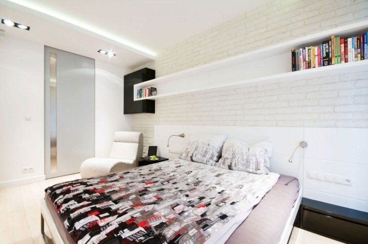 indirekt-LED-tak-belysning-sovrum-tegel-vägg-vitt-ljus