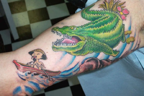 Huomattava Alligator Tattoo Design hihoille
