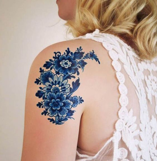 Μπλε σχέδια τατουάζ 7