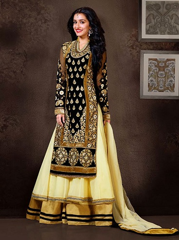 Kultainen suunnittelija Salwar -puku