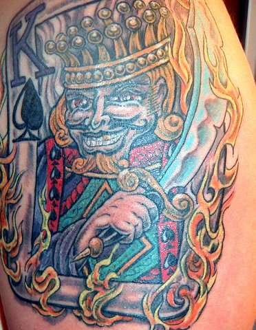 καλλιτεχνικός βασιλιάς του σχεδιασμού τατουάζ με φτυάρι