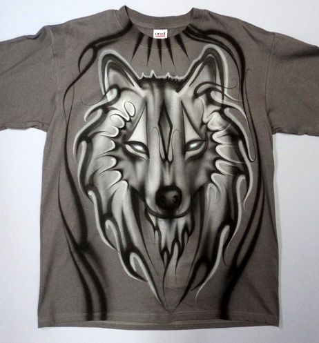 Τεχνητά χαραγμένα μπλουζάκια λύκου