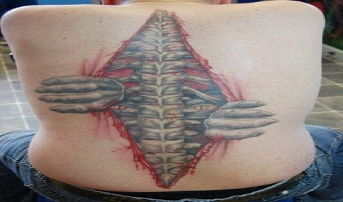 Τρισδιάστατο τατουάζ σπονδυλικής στήλης