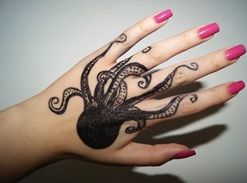 Pelottava Octopus Tattoo Design