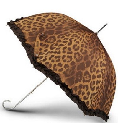 Suunnittelijan painettu sateenvarjo