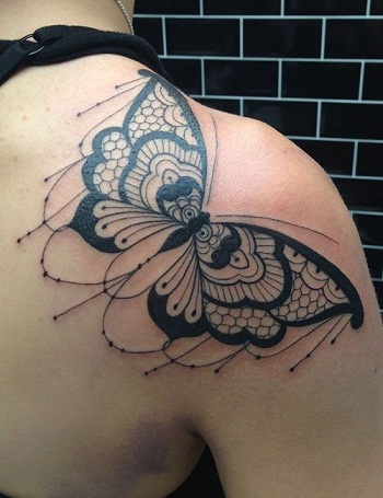 Μπαρόκ τατουάζ μοτίβο πεταλούδας