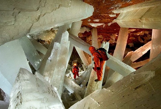 Kristallien luola