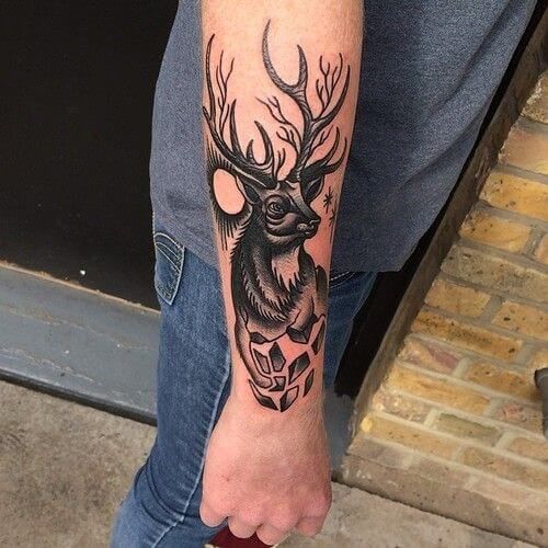 Parhaat Deer Tattoo mallit ja kuvat 5