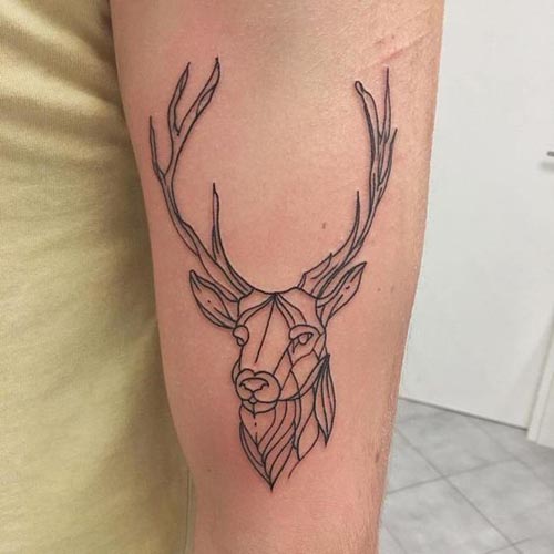 Parhaat Deer Tattoo mallit ja kuvat 6