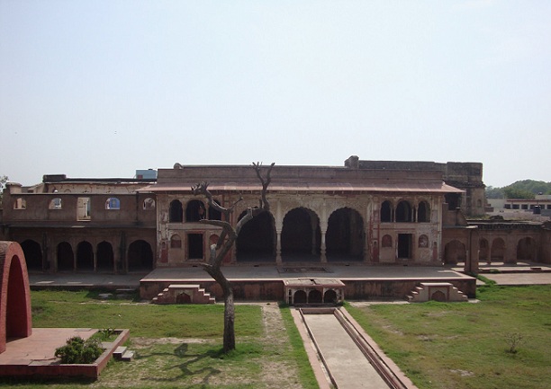 sheesh-mahal_haryana-turisti-paikkoja