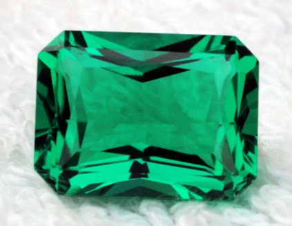 Synteettinen smaragdi