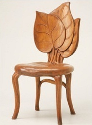 Selkäpuinen puinen tuoli