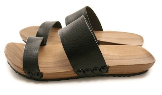 Käsintehty Slip-on miesten puinen sandaali