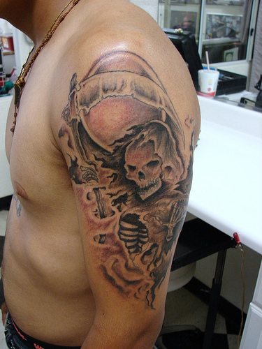 Παραδοσιακό τρομακτικό τατουάζ