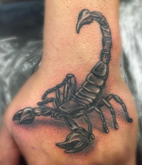 Parhaat Skorpionin tatuointimallit ja merkitykset 9