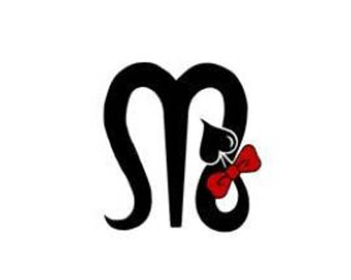 Coy näköinen tatuointi Skorpioni merkki symboli