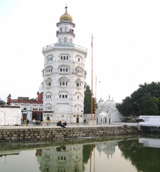 Gurudwara Baba Atal Sahib στο Παντζάμπ