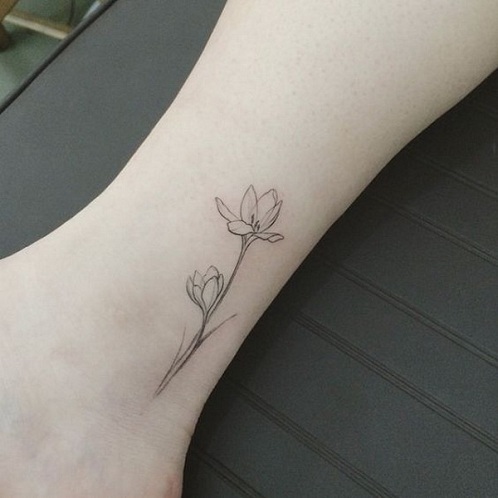 Herkkä tulppaanin tatuointi