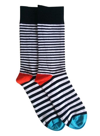 Μαύρο και άσπρο εκτυπωμένες κάλτσες