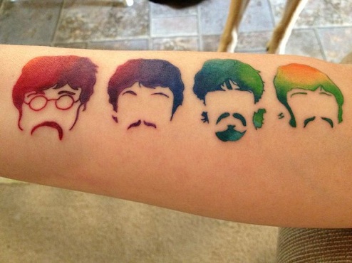 Silmään tarttuva Beatles -tatuointisuunnittelu