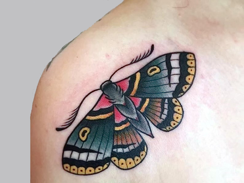 Sizzling Moth Tattoo -mallit