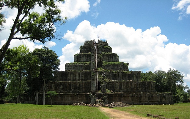 koh-ker_cambodia-τουριστικά μέρη