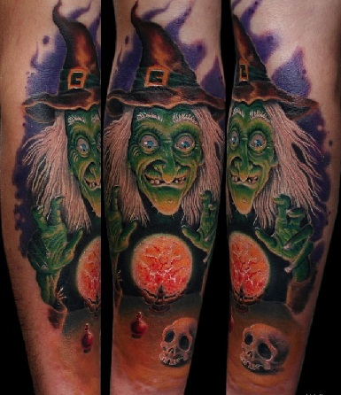 Vihreä muste noita tatuointi suunnittelu