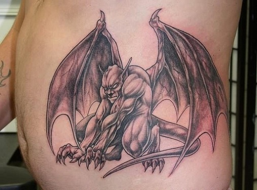 Αισθησιακό σχέδιο τατουάζ Gargoyle