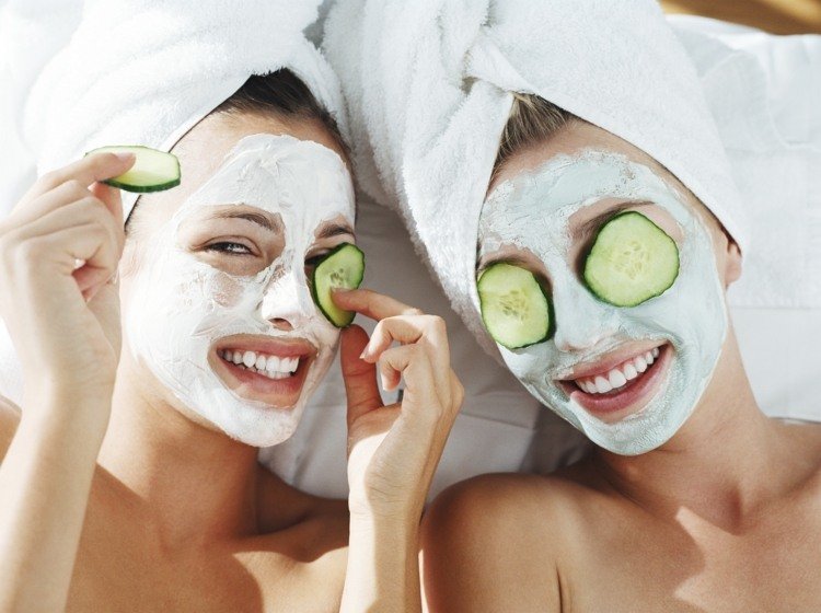 ansiktsmasker-att-göra-själv-gurka-idé-naturligtvis-produkter
