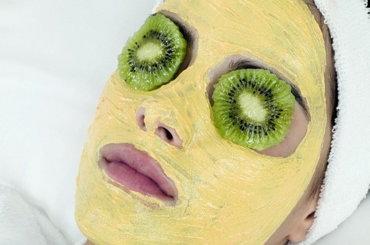 gör-det-själv-ansiktsmasker-torr-hud-vård-tips-kiwi