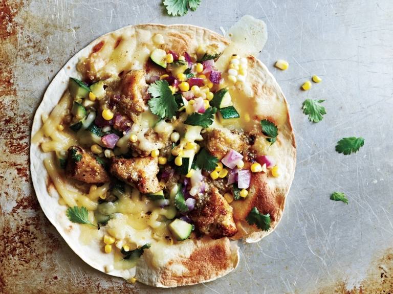 Tacos med kyckling och grönsaker som en lätt middag på sommaren
