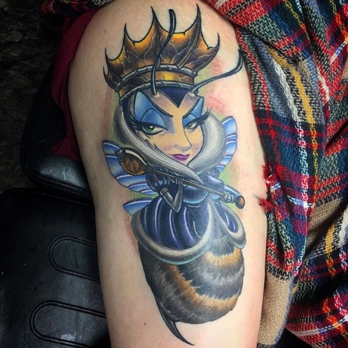 Λαμπερό σχέδιο τατουάζ Queen Bee
