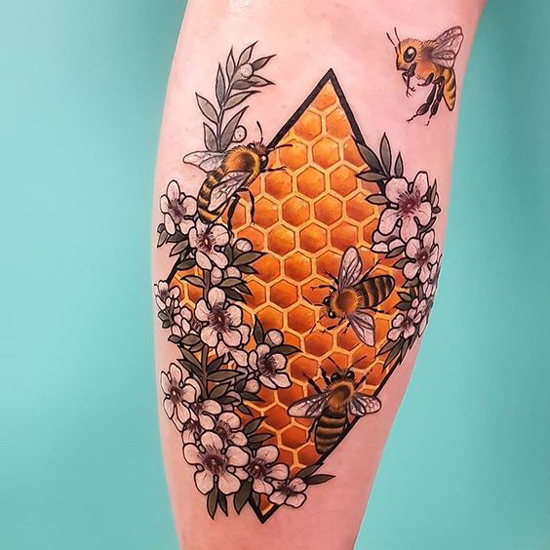 Όμορφα σχέδια τατουάζ μελισσών 5