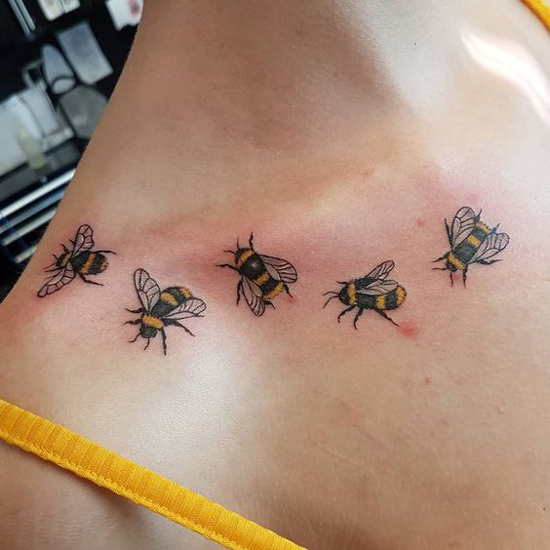 Όμορφα σχέδια τατουάζ μελισσών 6
