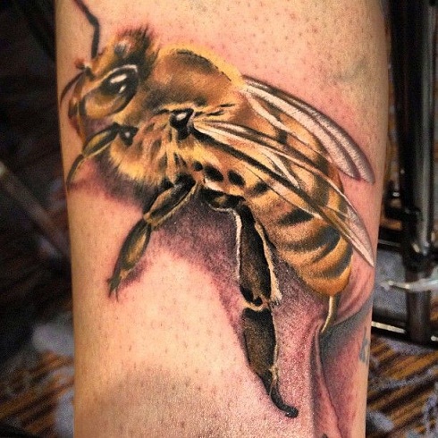 Υπέροχο σχέδιο τατουάζ μελισσών