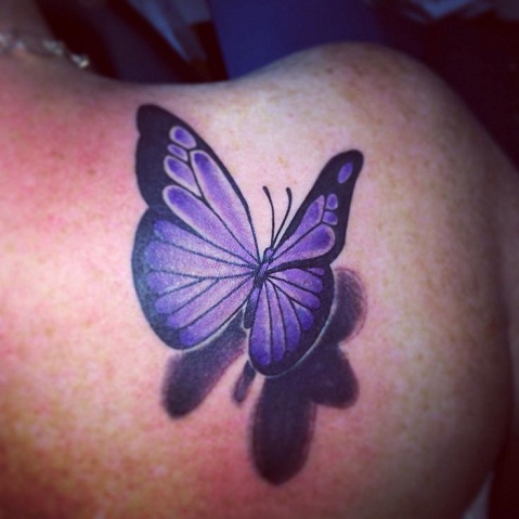 3D -tyyli violetti perhonen tatuointi