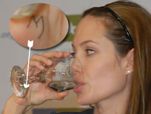 Angelina Jolie Äiti Tatuointitaide
