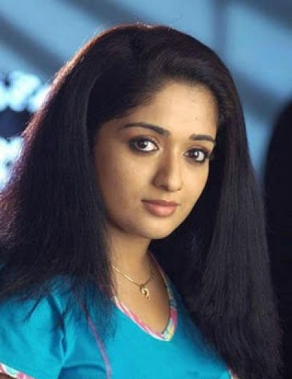 Kavya Madhavan meikillä ja ilman 8